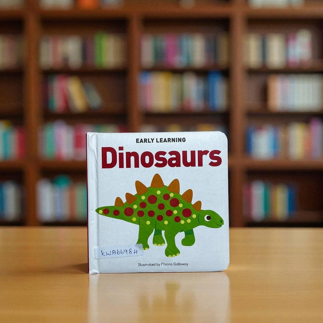 Dinosaurs_Lake Press_KWB66984