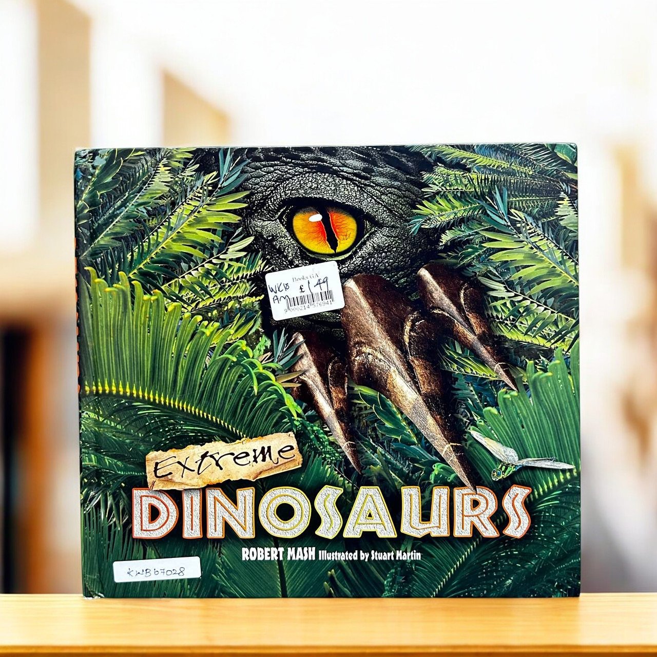 Extreme Dinosaurs_Taped_Stuart Martin_KWB67028