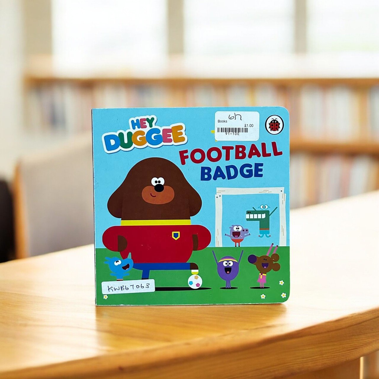 Football Badge_Hey Duggee_Ladybird_KWB67063