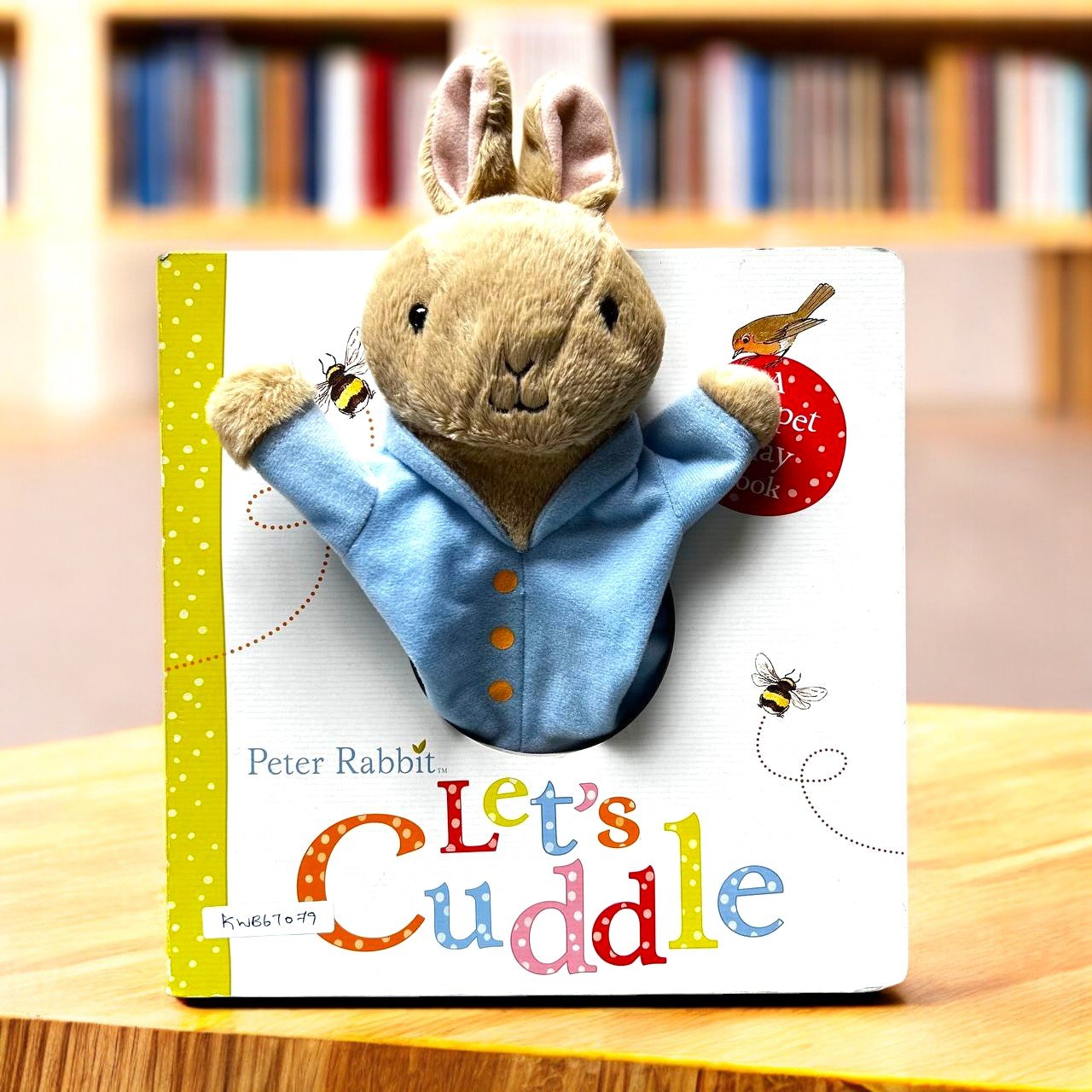 Let's Cuddle_Puppet Book_Peter Rabbit_KWB67079