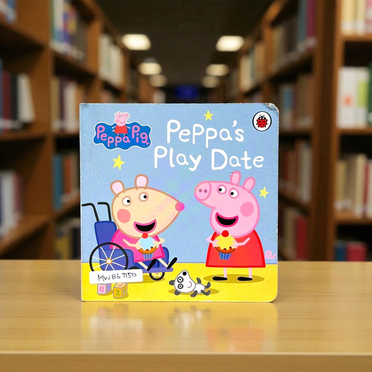 Peppa's Play Date_Peppa Pig_Ladybird_KWB67150