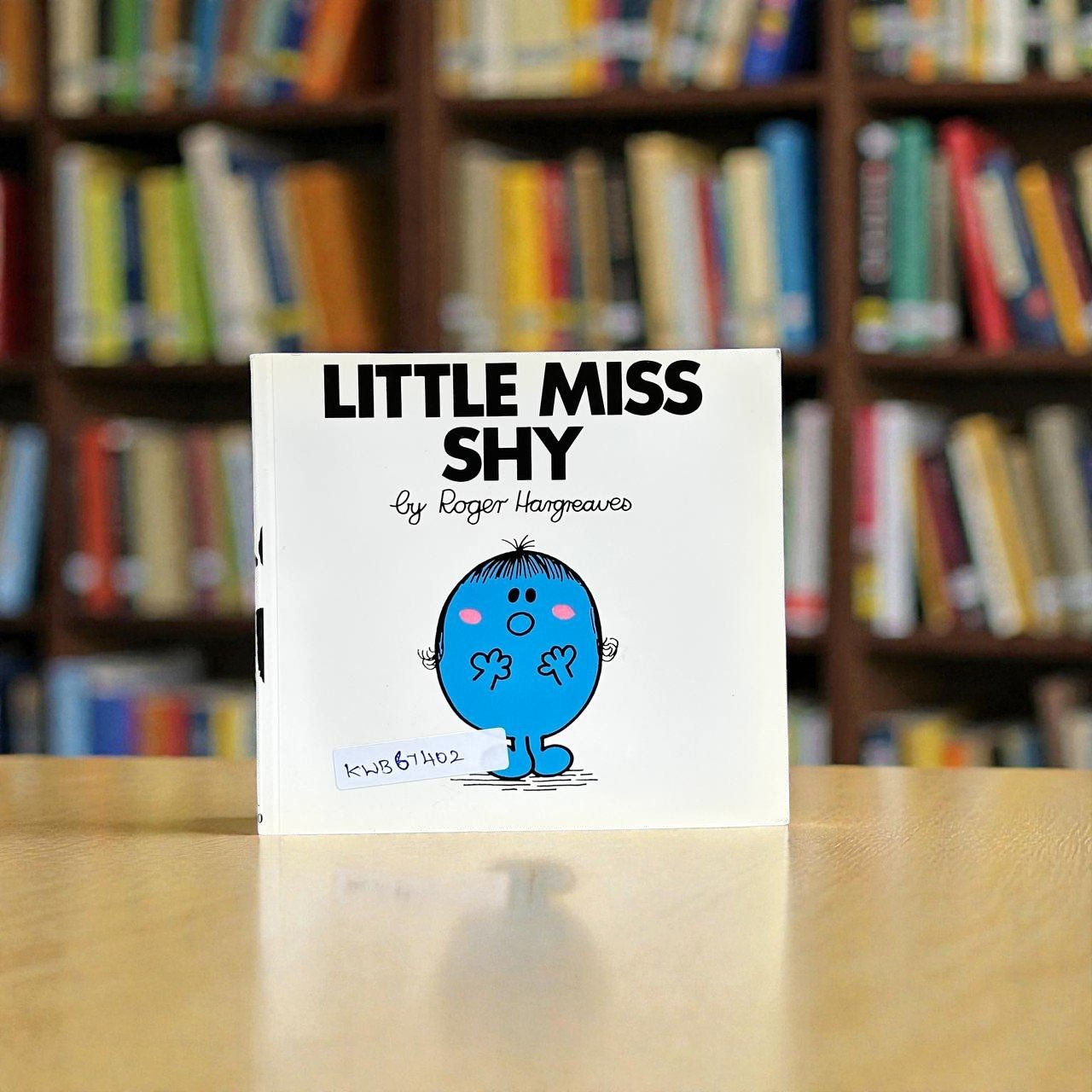 Pocket Friendly_Little Miss Inventor Shy_Mr Men And Little Miss_Roger Hargreaves_KWB67402