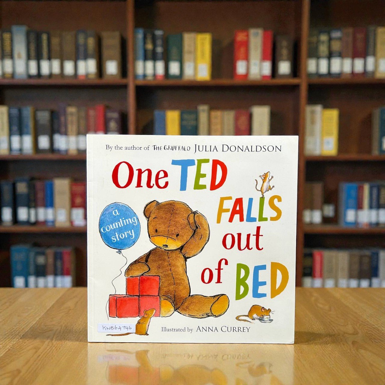 One Ted Falls Out Of Bed_Julia Donaldson_KWB64746