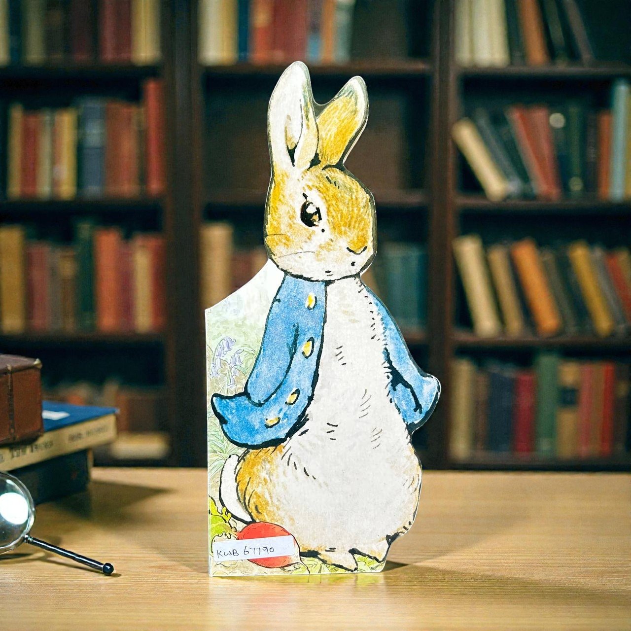 All About Peter_Peter Rabbit_Shape Book_Puffin_KWB67790