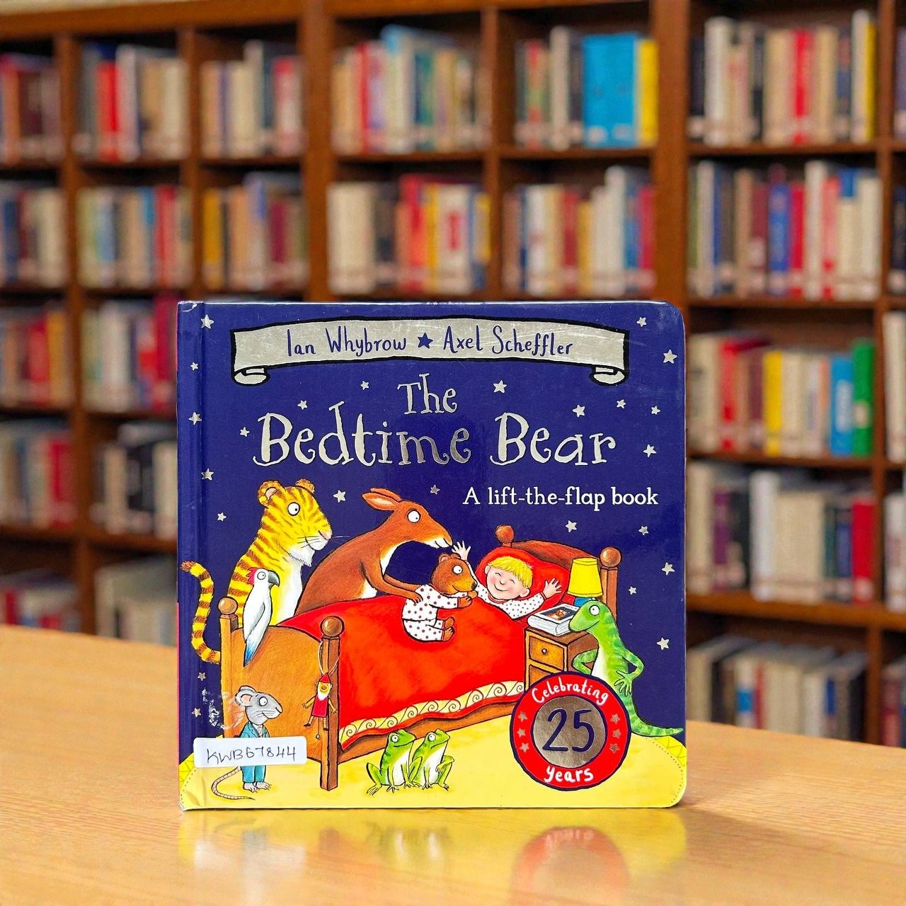 The Bedtime Bear_Flap Book_Axel Scheffler_KWB67844