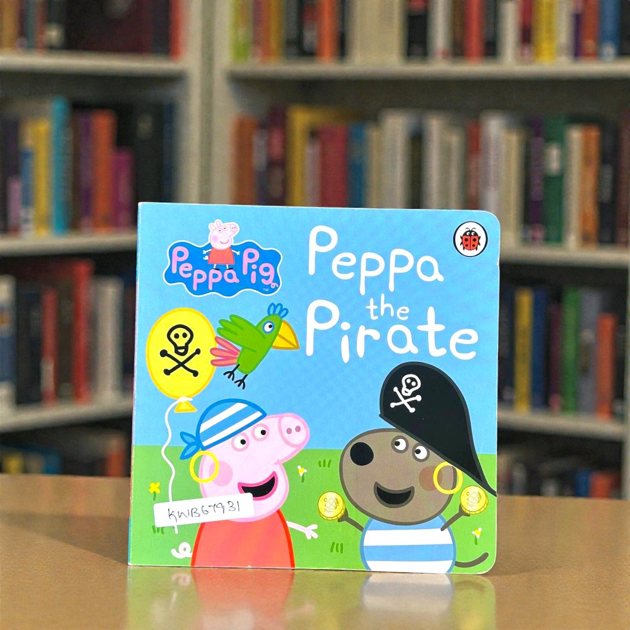 Peppa The Pirate_Peppa Pig_Ladybird_KWB67931
