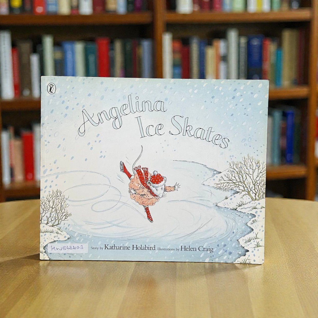 Angelina Ice Skates_Puffin_Katharine Holabird_RDS_KWB68403