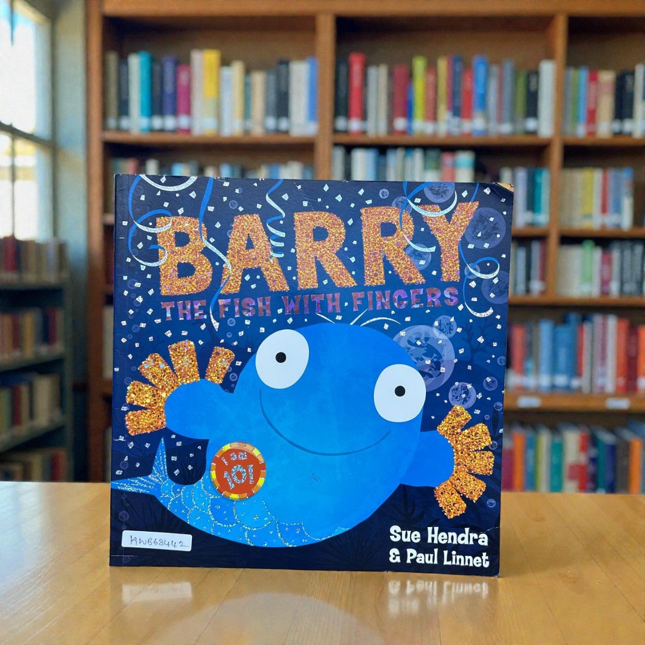 Barry The Fish With Fingers _Simon And Schuster_Sue Hendra_RDS_KWB68442