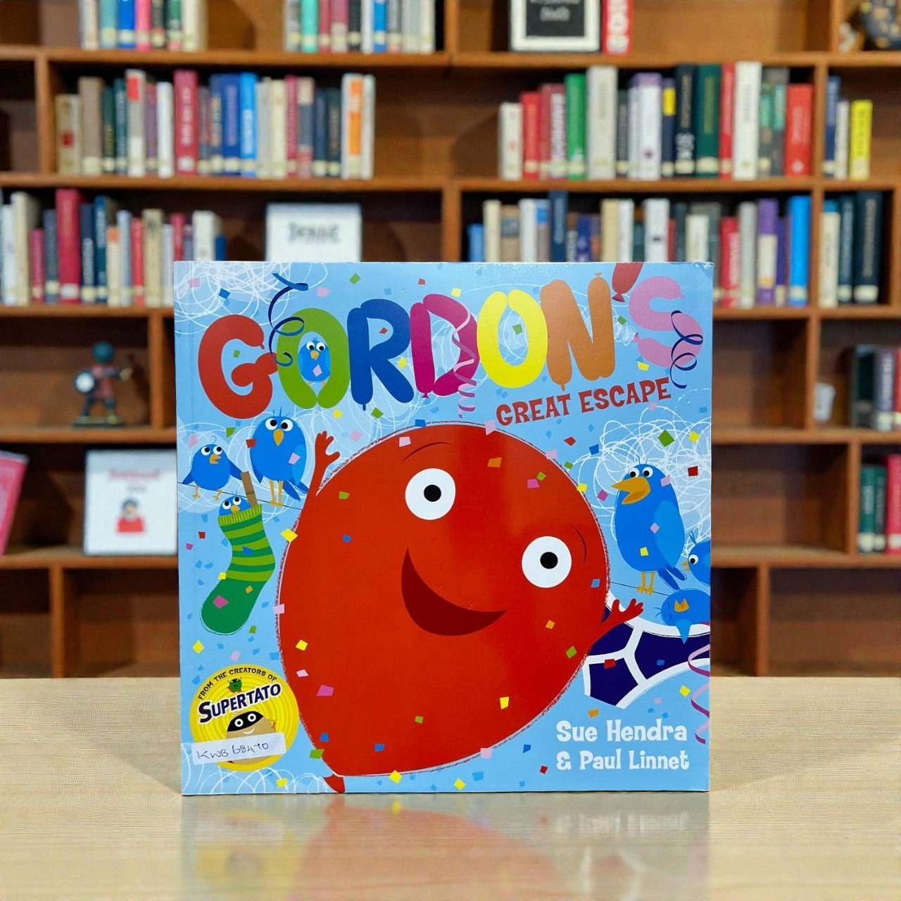 Gordon's Great Escape_Simon And Schuster_Sue Hendra_RDS_KWB68470