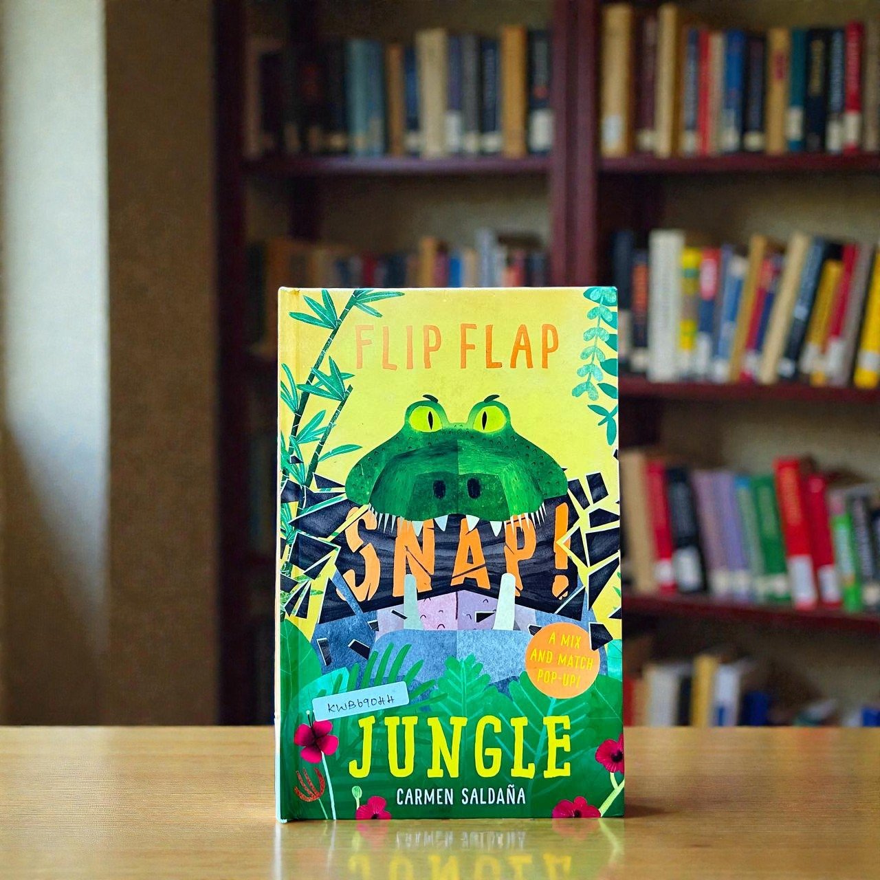 Jungle _A Mix and Match Pop Up Book_Taped_Carmen Saldana _KWB69044