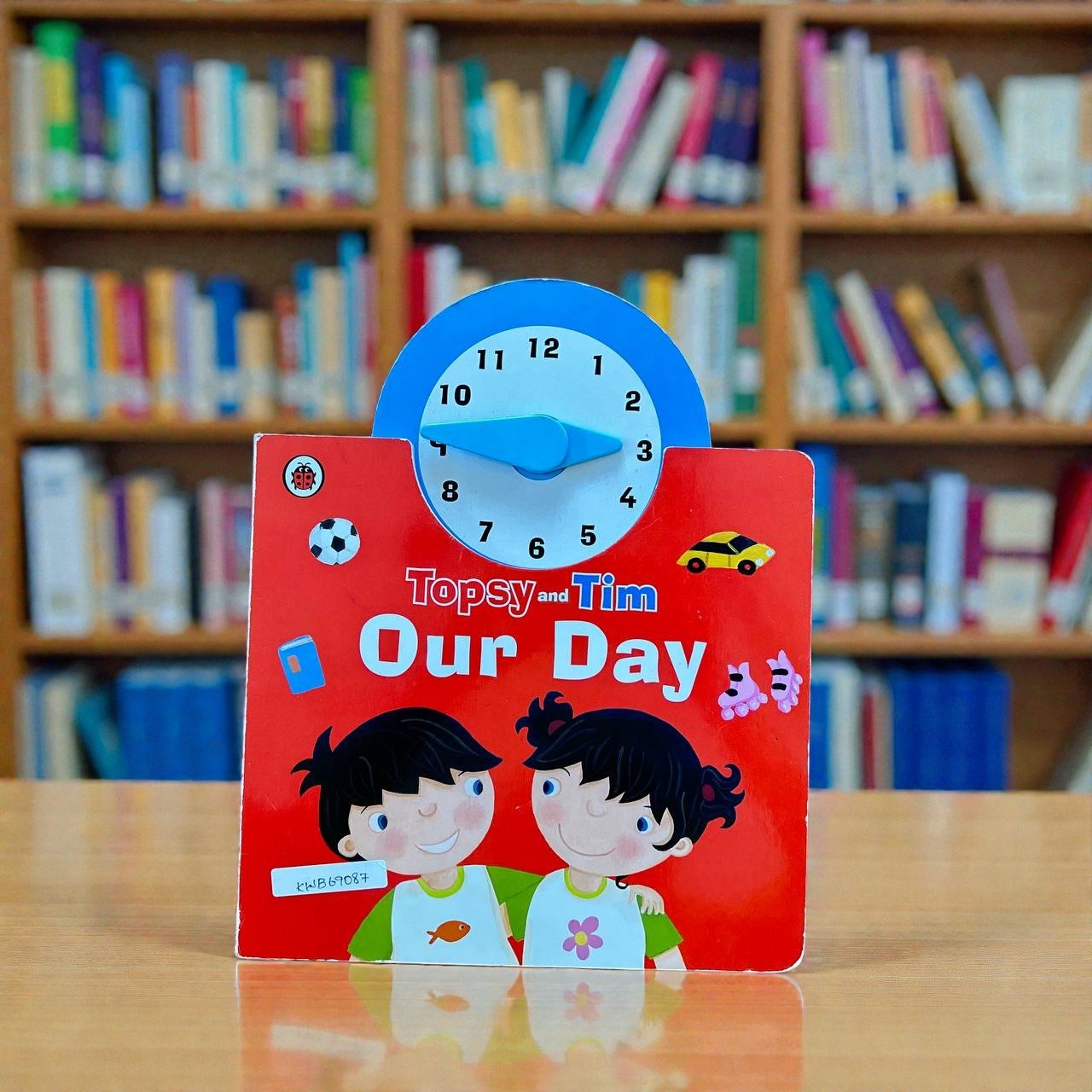 Topsy and Tim Our Day_Clock Book_Taped_Ladybird_KWB69087