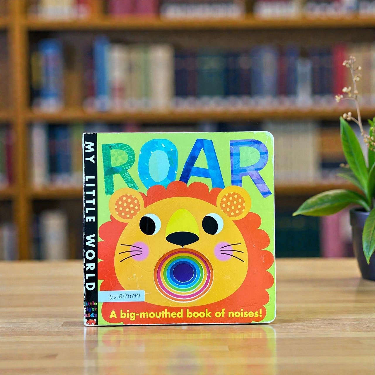 My Little World Roar_A Big Mouthed Book Of Noises ! _Little Tiger Kids _KWB69093