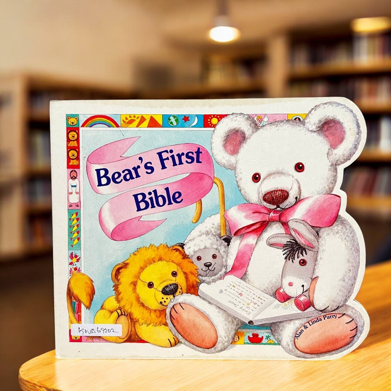 Bear's First Bible_Shape Book _Linda Parry _KWB69202