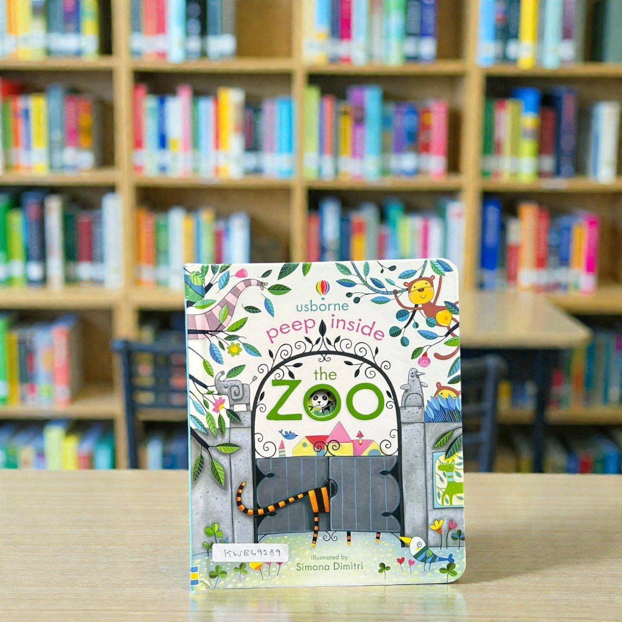 Peep Inside The Zoo_Flap Book_Usborne _KWB69289