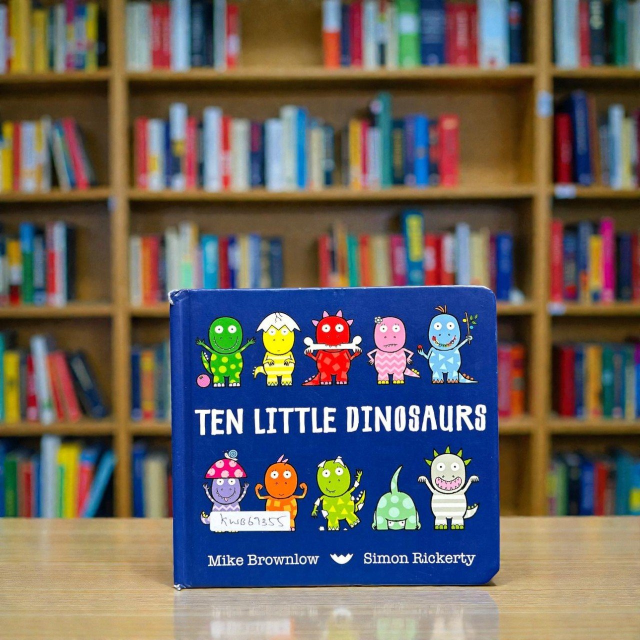 Ten Little Dinosaurs_Mike Brownlow_KWB69355