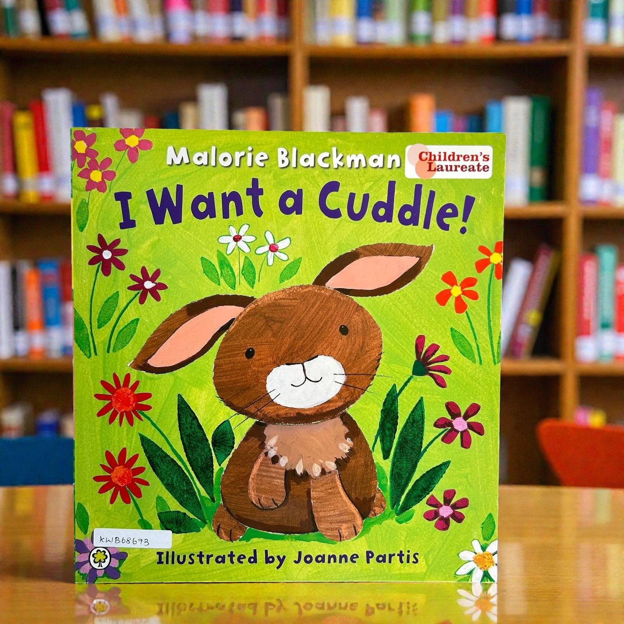 I Want A Cuddle_Orchard_Malorie Blackman_RDS_KWB68693
