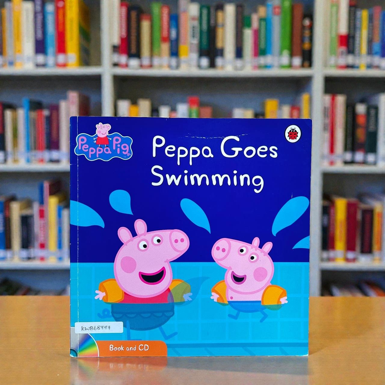 Peppa Goes Swimming_Peppa Pig_With CD_Ladybird_RDS_KWB68777