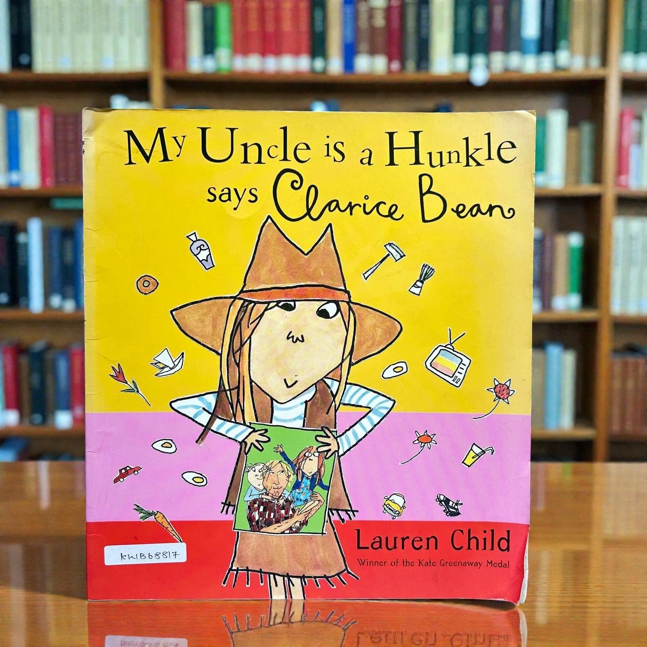 My Uncle Is A Hunkle Says Clarice Bean_Charlie And Lola_Puffin_Lauren Child_RDS_KWB68817