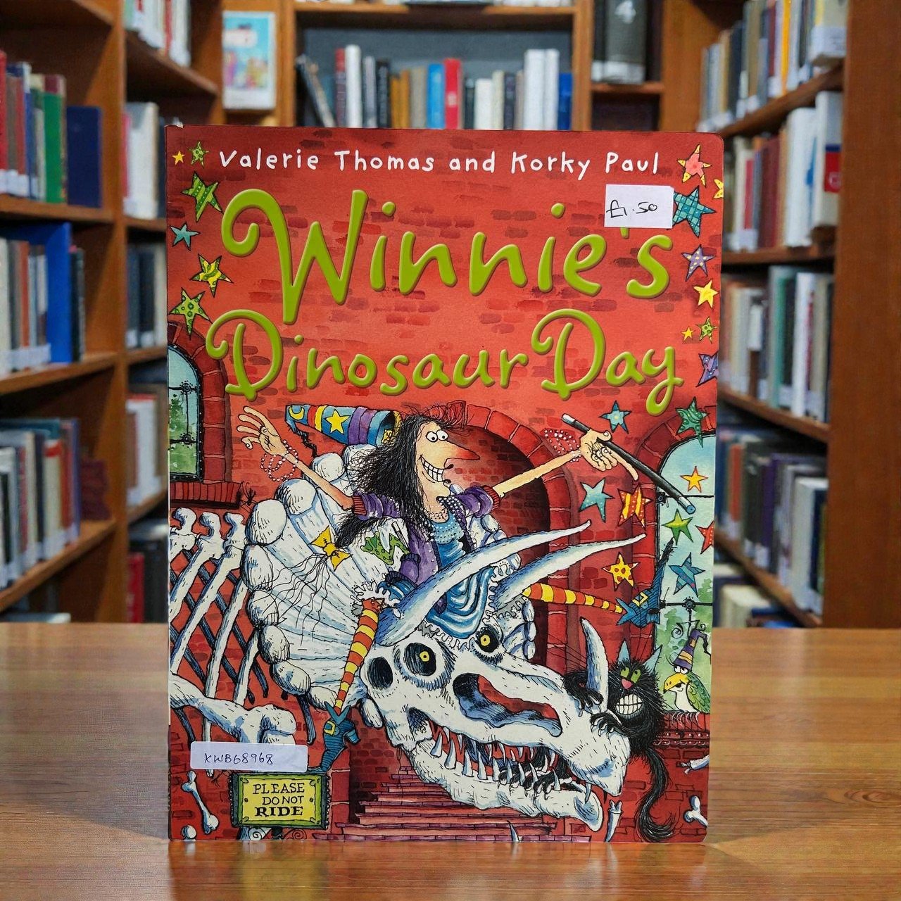 Winnie's Dinosaur Day_Oxford_Valerie Thomas_RDS_KWB68968