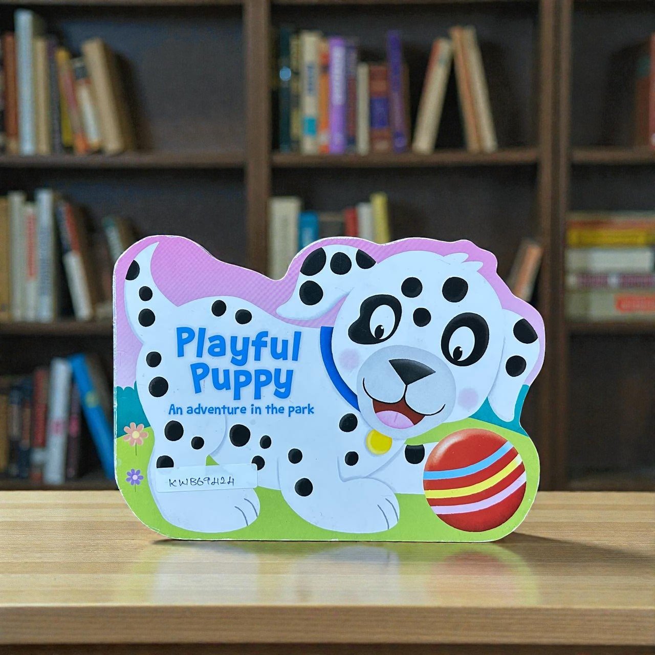 Playful Puppy_Shape Book_BB Stories_Igloobooks _KWB69424