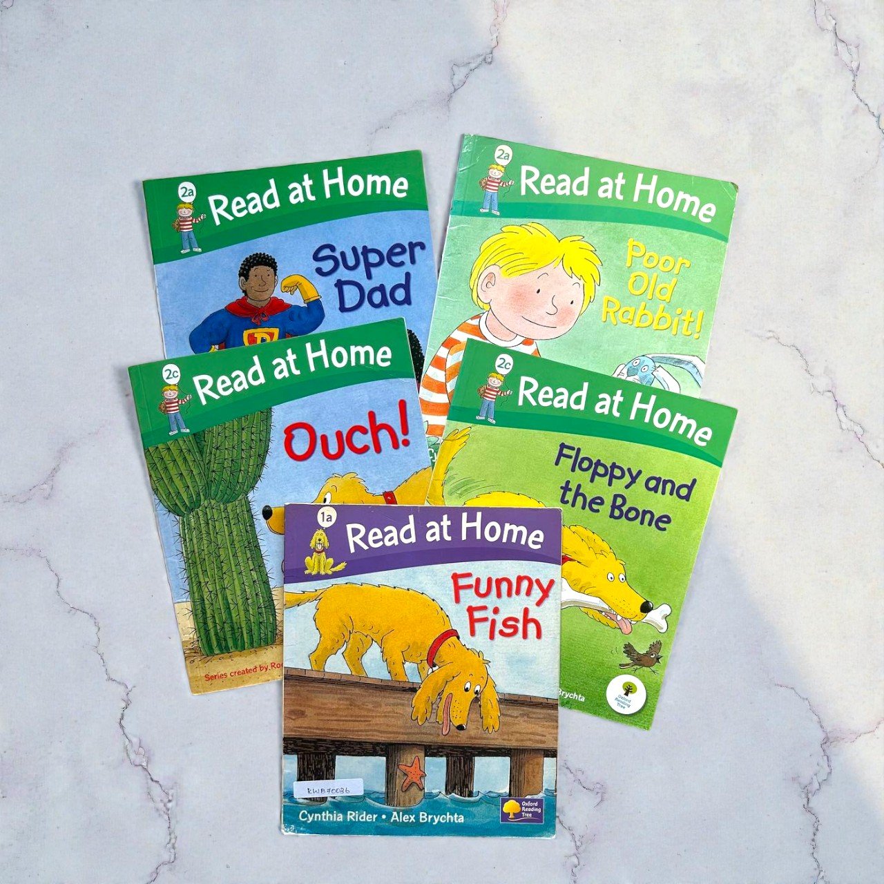 Read At Home_Oxford_Phonics_Set Of 5 Books_Roderick Hunt_KWB70036