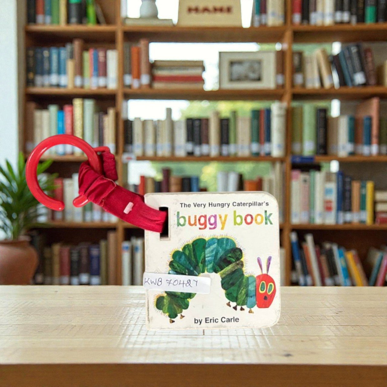 Pocket Size_The Very Hungry Caterpillar's Buggy Book_First Concepts_Eric Carle_KWB70427