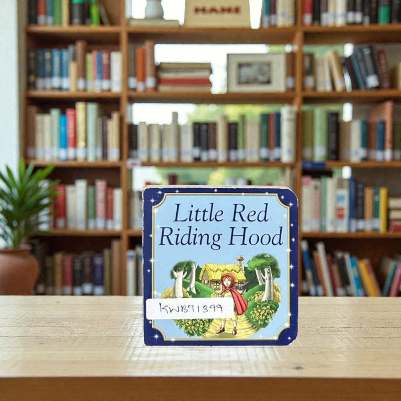 Pocket Size_Little Red Riding Hood_BB Stories__KWB71399