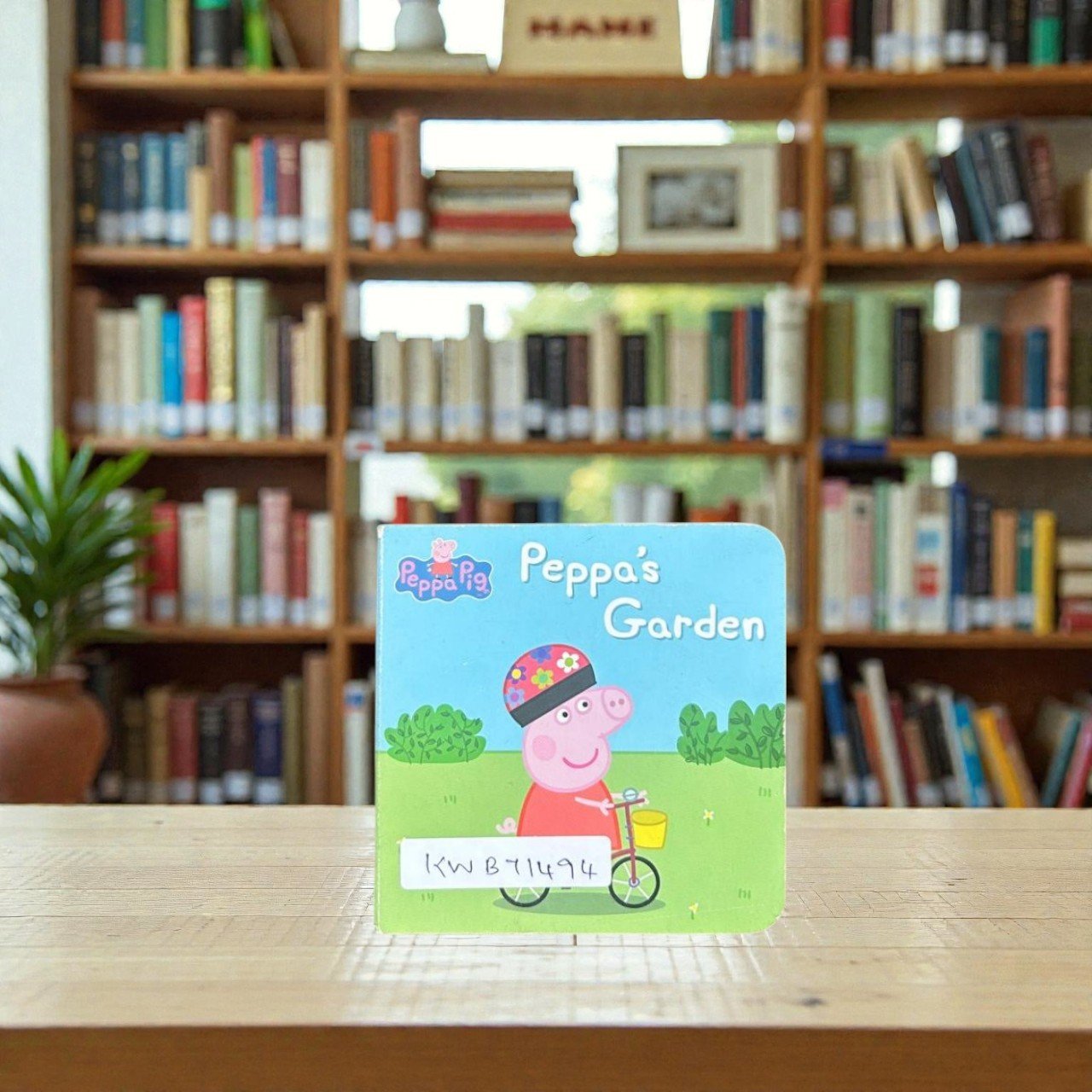 Pocket Size_Peppa's Garden_BB Stories_Peppa Pig_KWB71494