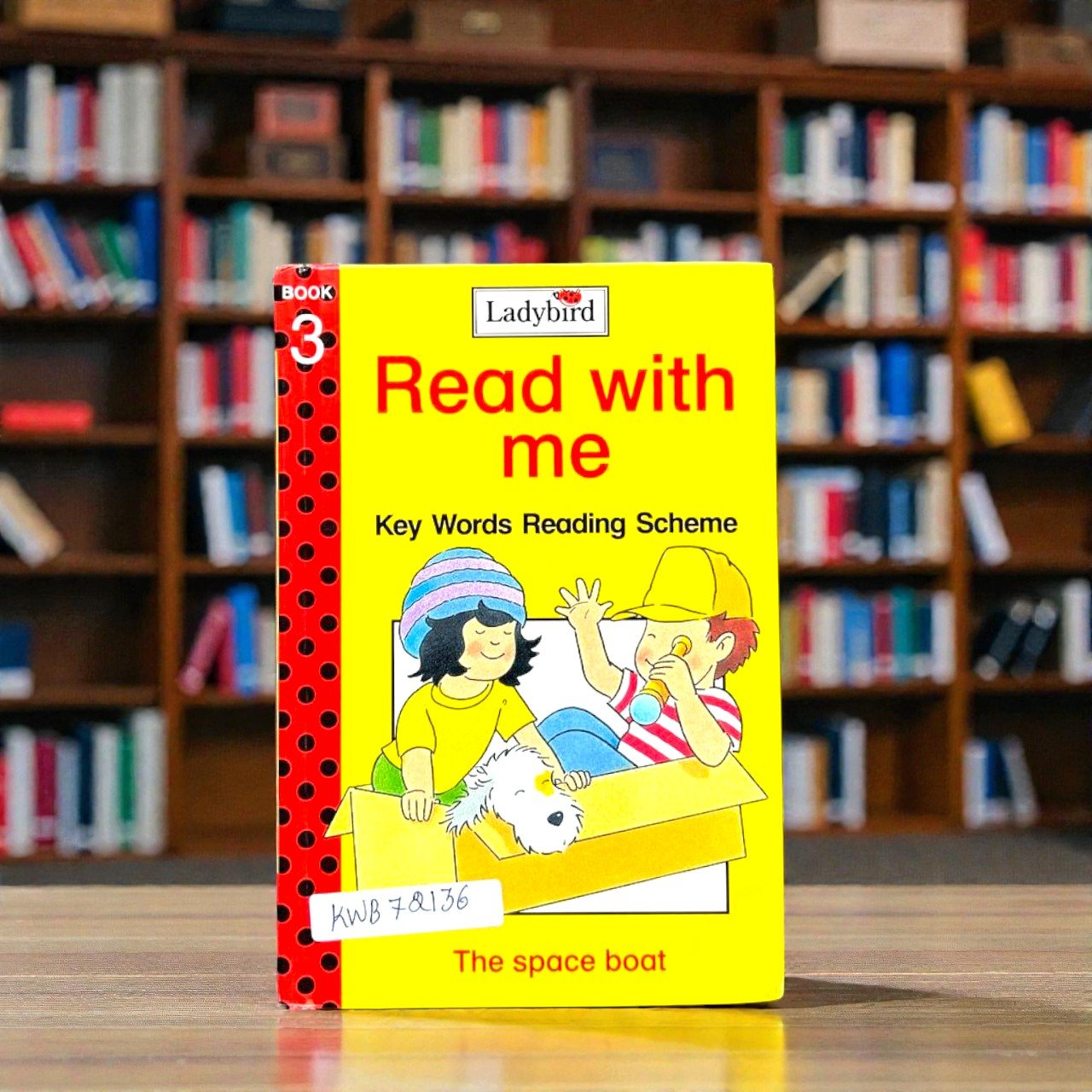 Pocket Friendly_Read With Me_The Space Boat_Ladybird_KWB72136