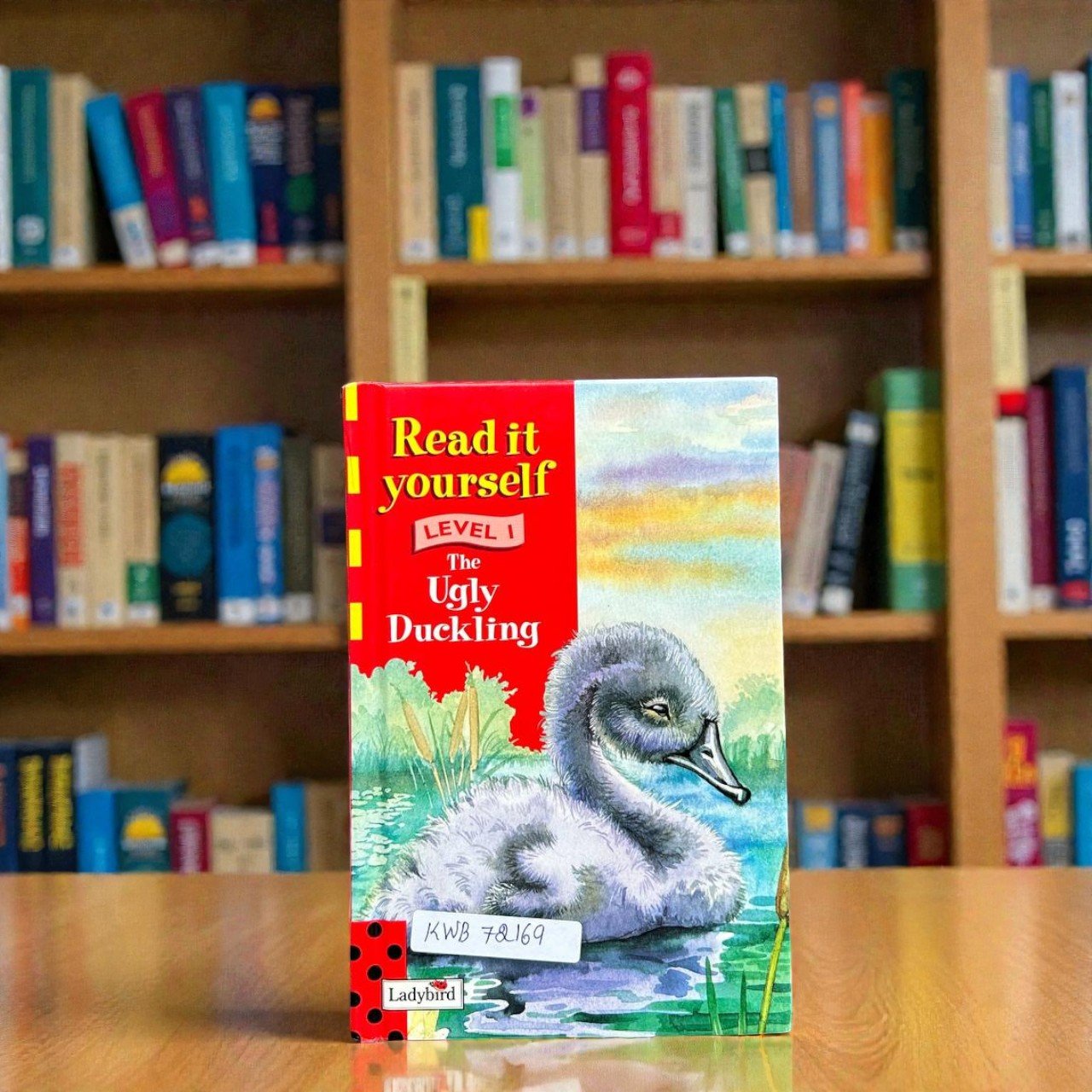 Pocket Friendly_Read It Yourself_The Ugly Duckling_Ladybird_KWB72169