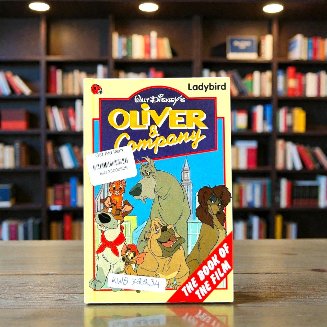 Pocket Friendly_Oliver & Company_Disney_Ladybird_KWB72234