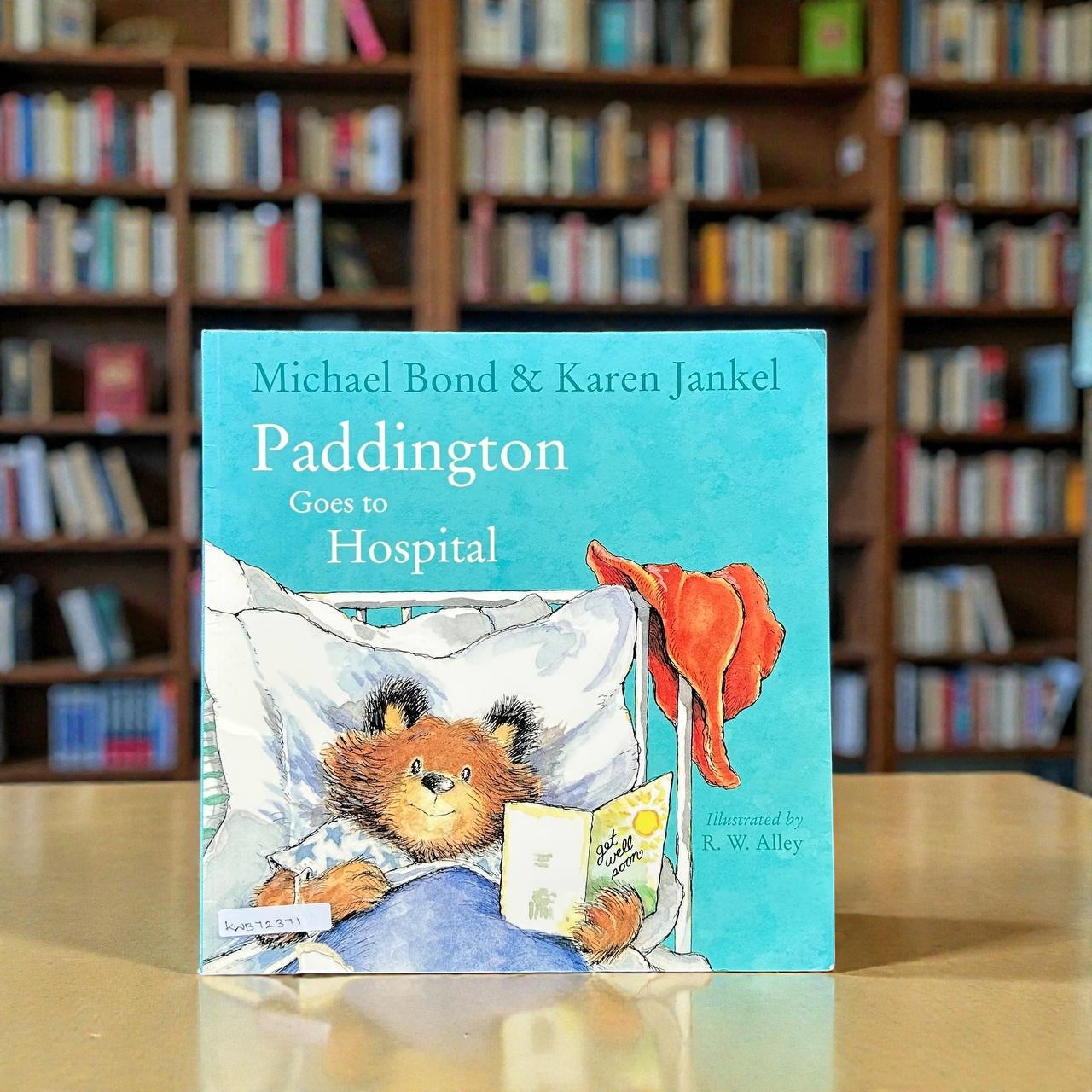 Paddington Goes To Hospital_Harper Collins_Michael Bond_RDS_KWB72371