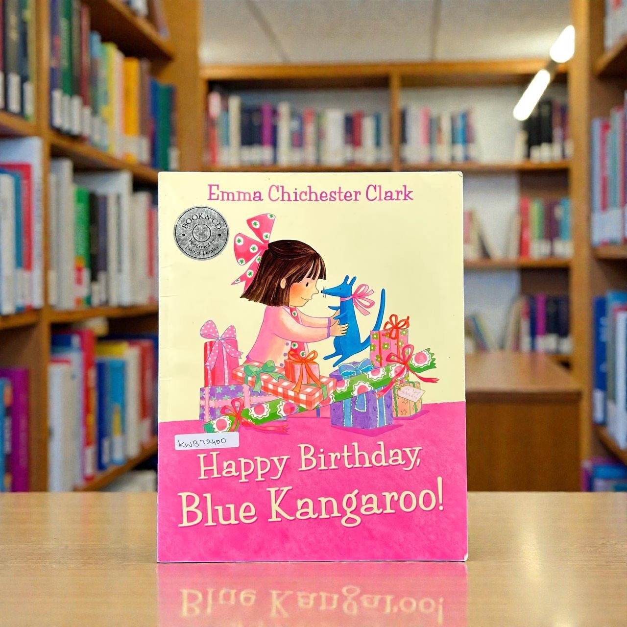 Happy Birthday Blue Kangaroo_Harper Collins_No CD_Emma Chichester Clark_RDS_KWB72400