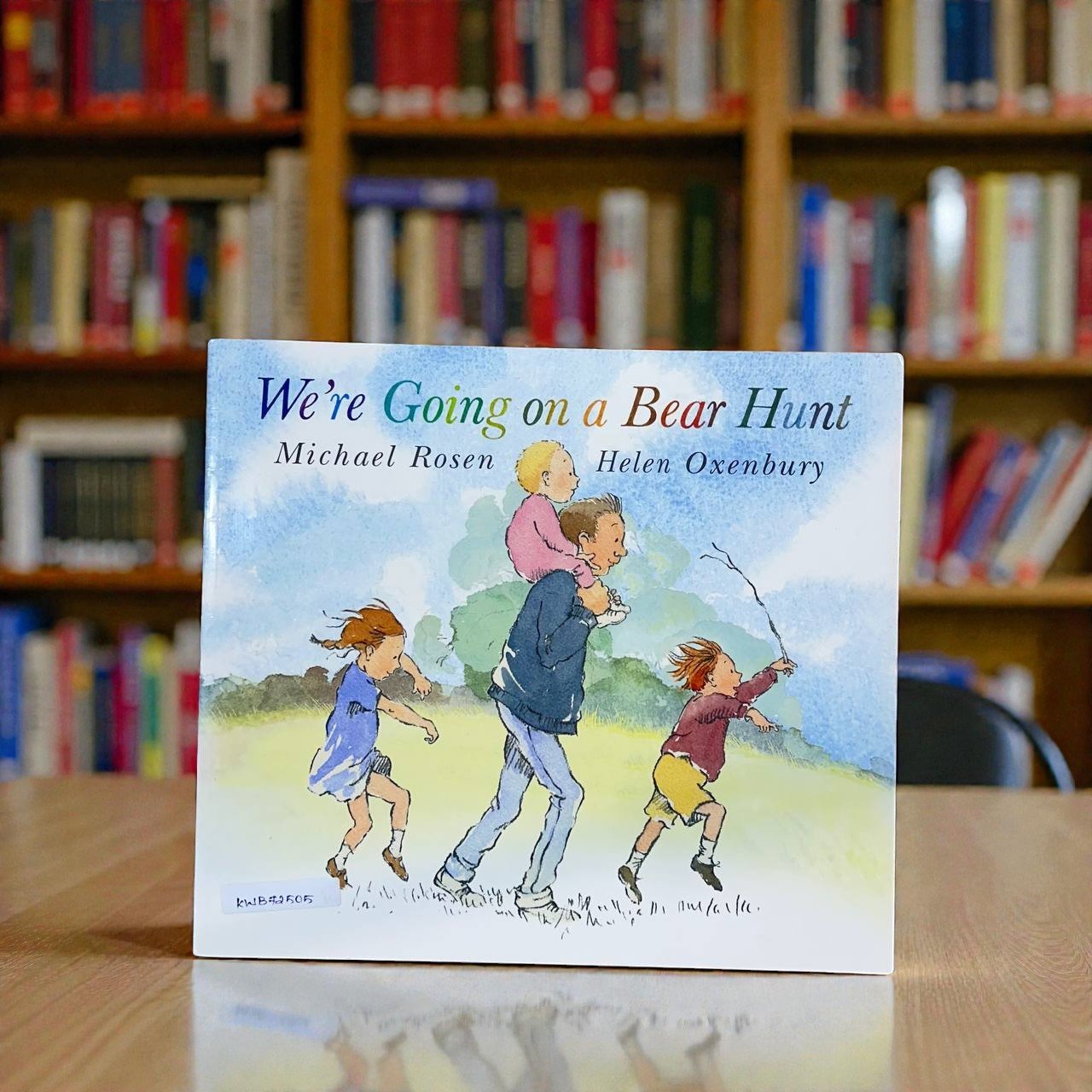 We're Going On A Bear Hunt_Helen Oxenbury_KWB72505
