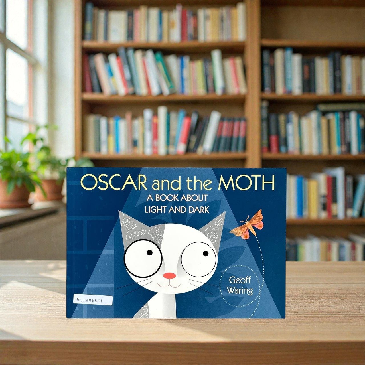 Oscar And The Moth_Geoff Waring_RDS_KWB72591