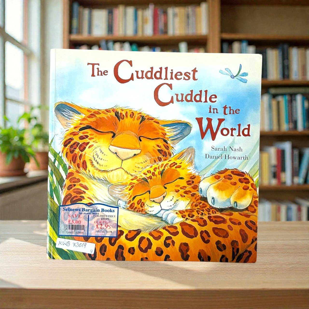 The Cuddliest Cuddle In The World_Sarah Nash_RDS_KWB73019