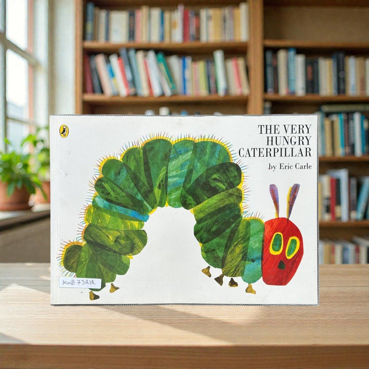 The Very Hungry Caterpillar_Famous_Eric Carle_KWB73212
