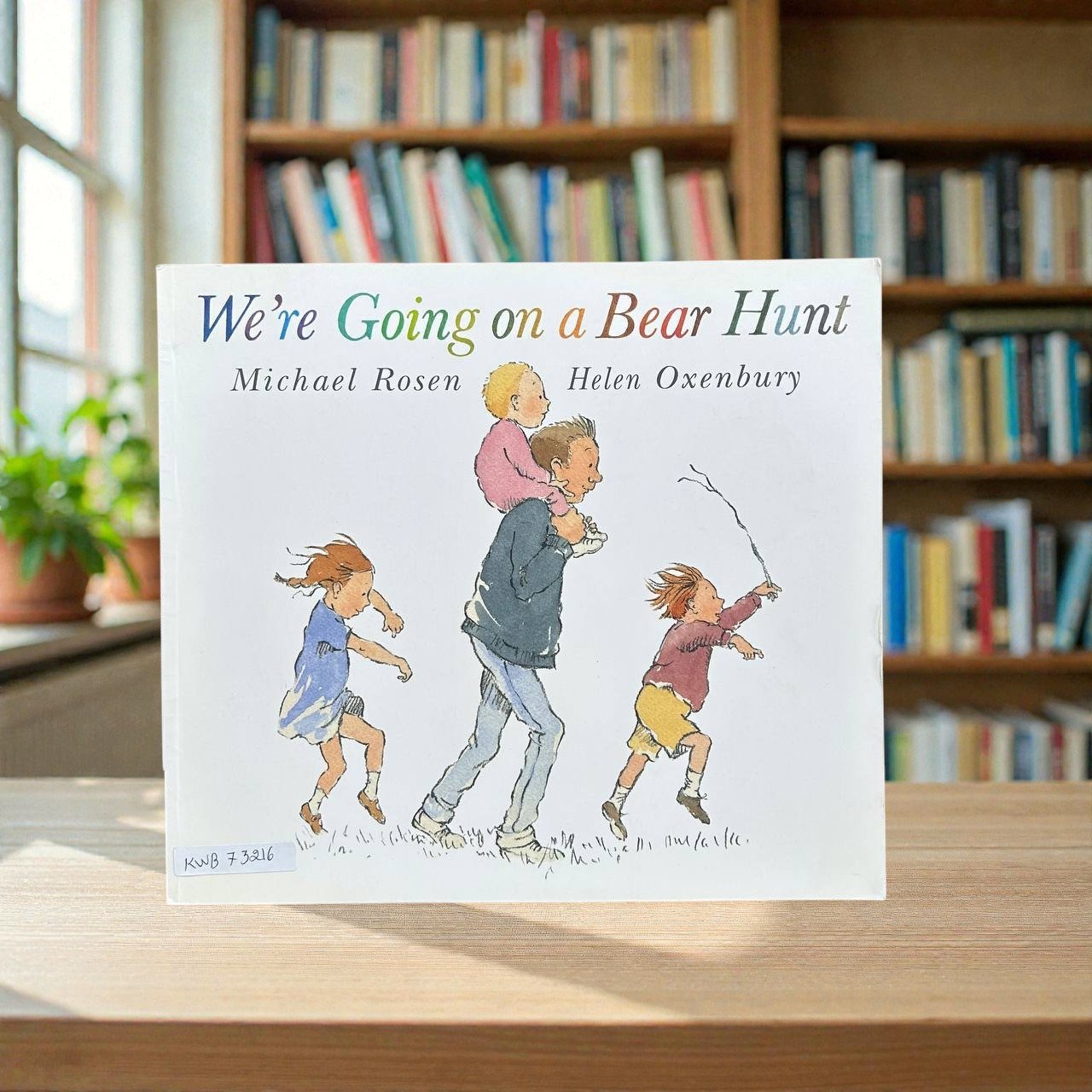 We're Going On A Bear Hunt_Famous_Helen Oxenbury_KWB73216