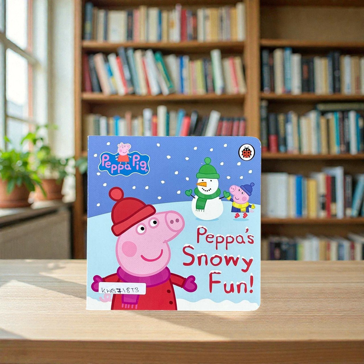 Peppa's Snowy Fun_Peppa Pig_Ladybird_KWB71873