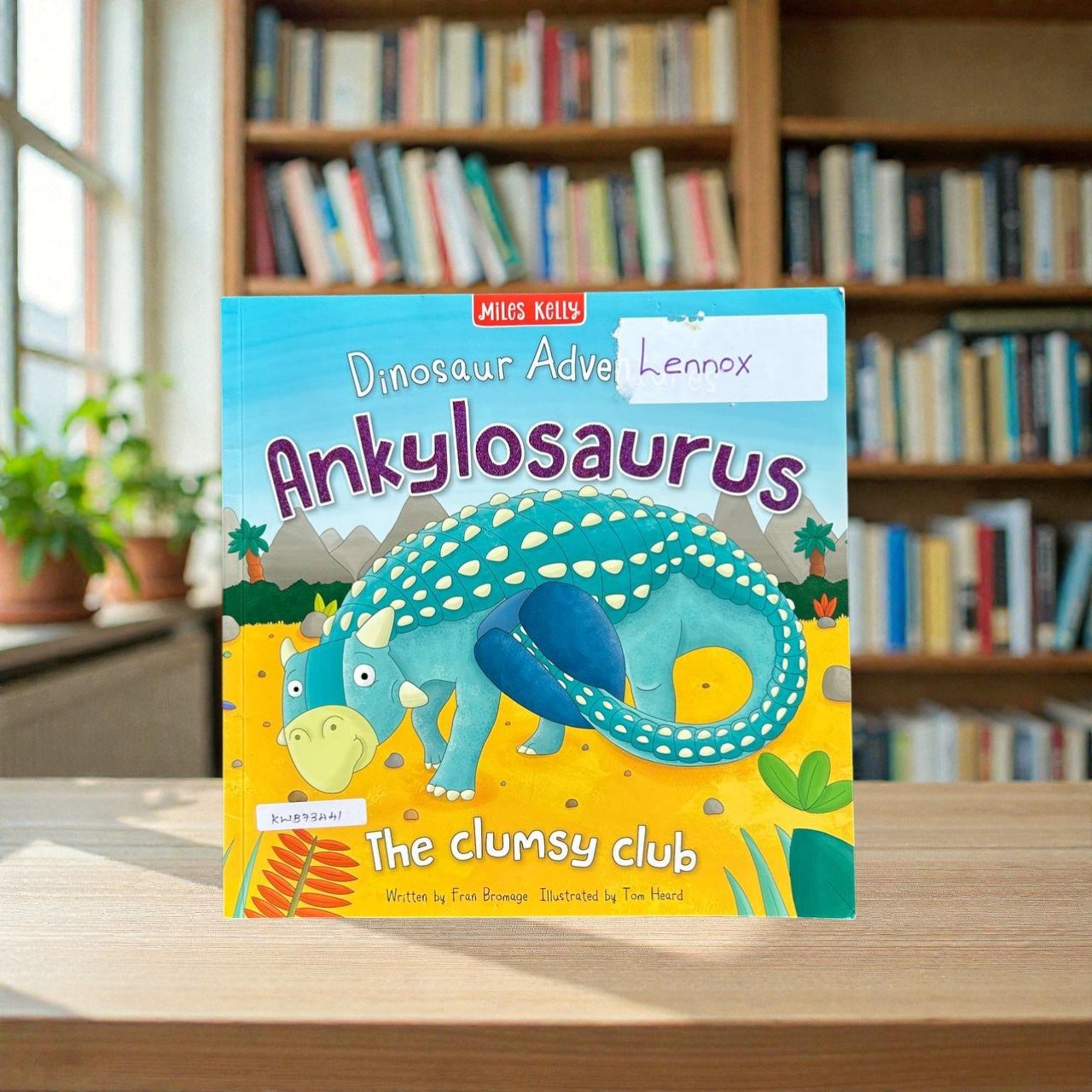 Dinosaur Adventures_Ankylosaurus_The Clumsy Club_Fran Bromage_KWB73441