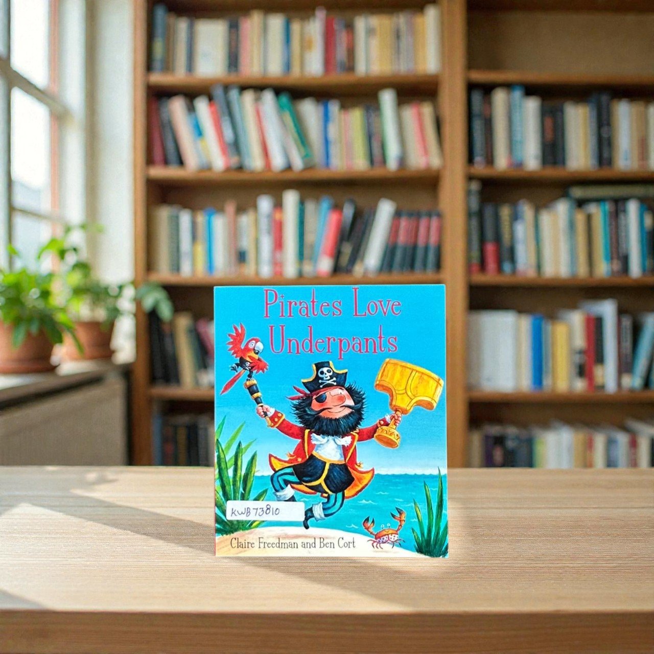 Pocket Friendly_Pirates Love Underpants_Claire Freedman_KWB73810