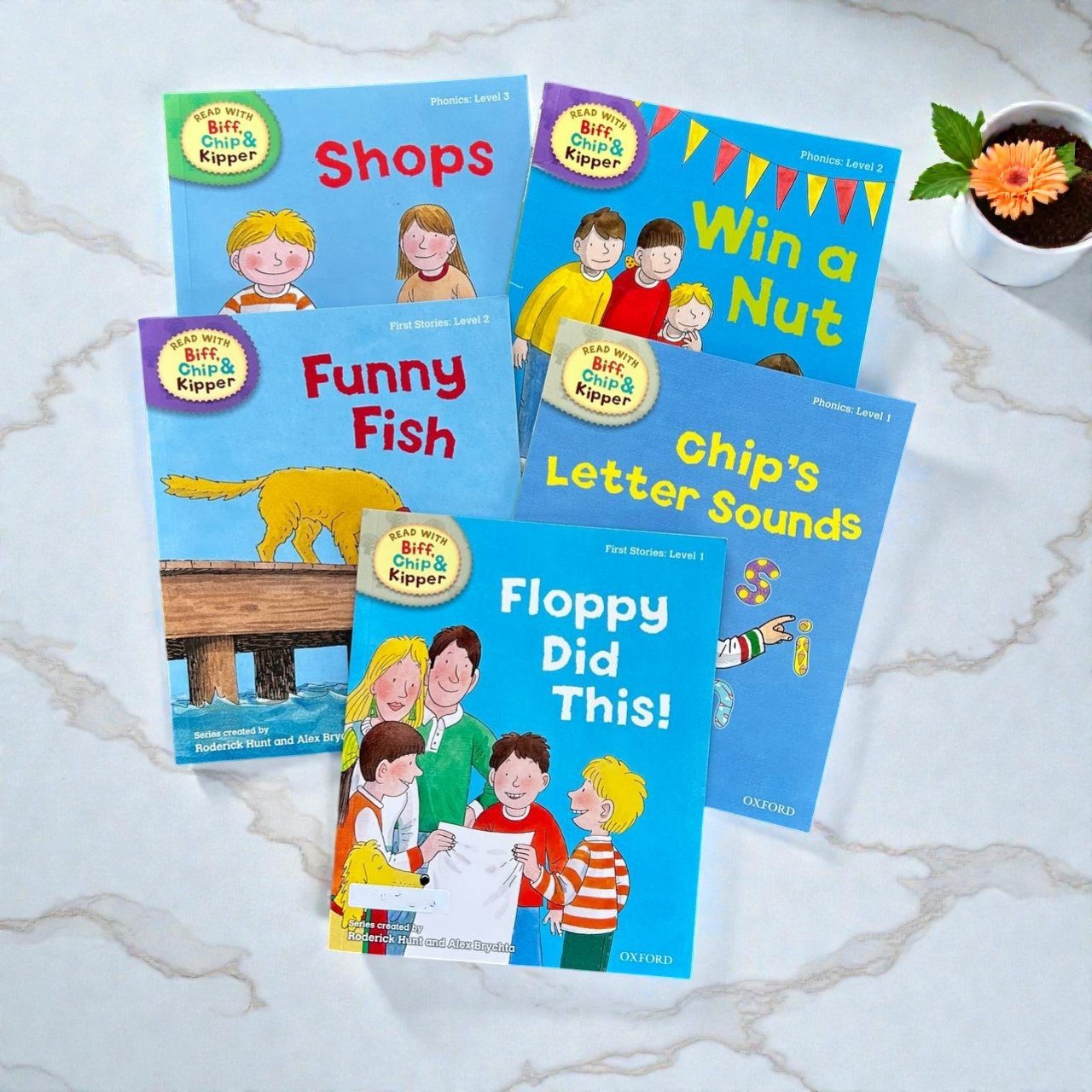 Biff And Chip_Oxford_Set Of 5 Books_Roderick Hunt_KWB75244