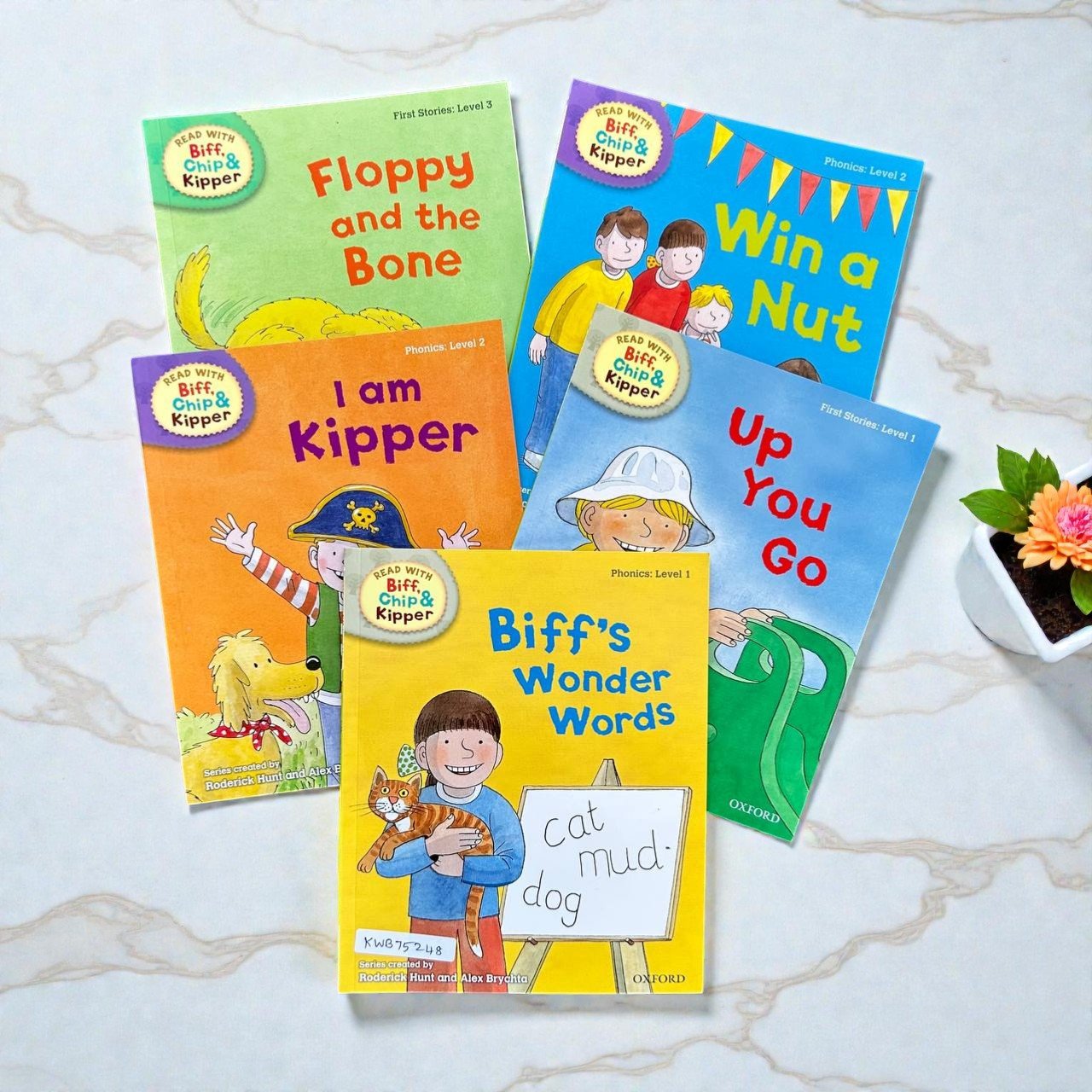Biff And Chip_Oxford_Set Of 5 Books_Roderick Hunt_KWB75248