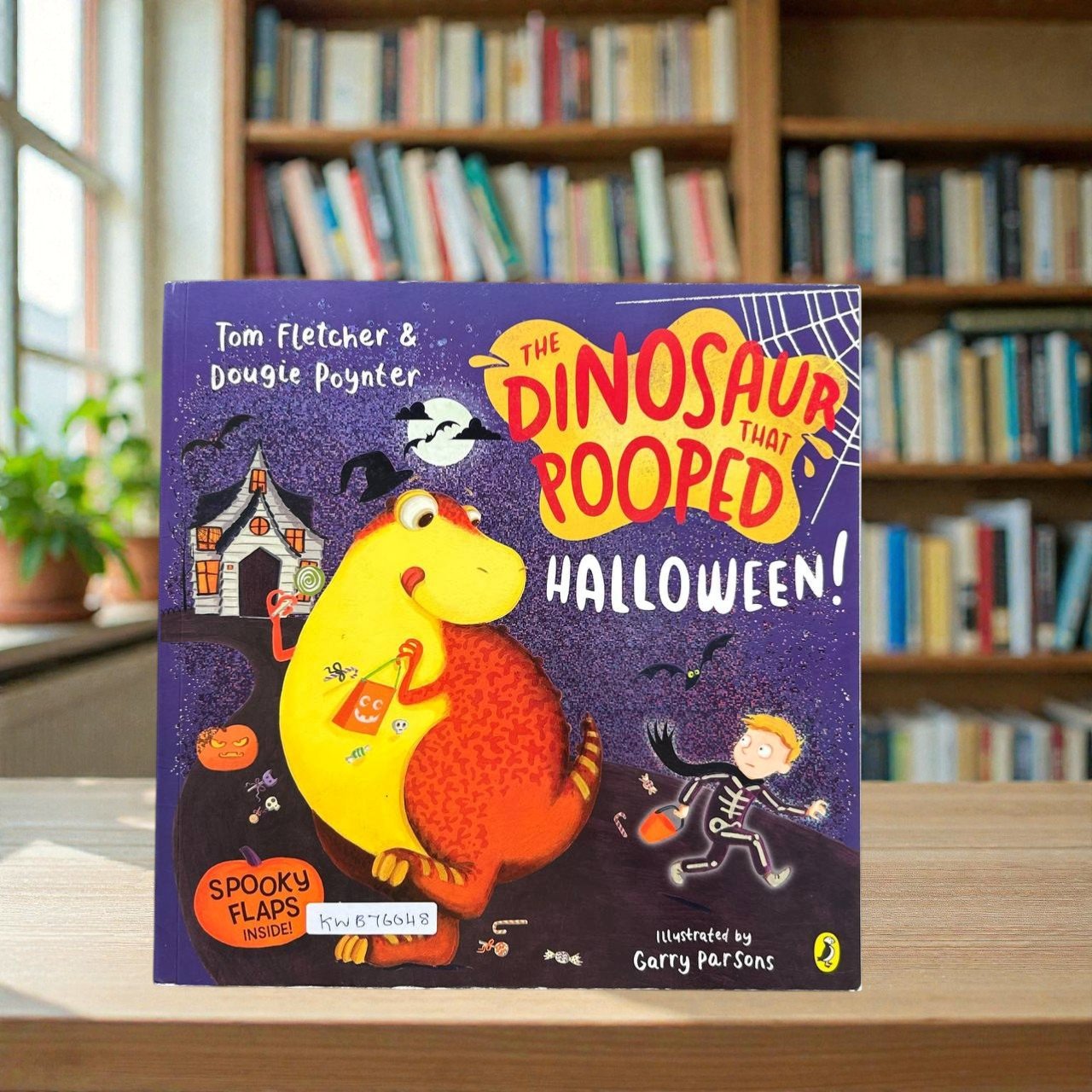 The Dinosaur That Pooped Halloween!_Flap Book_Tom Fletcher_KWB76048