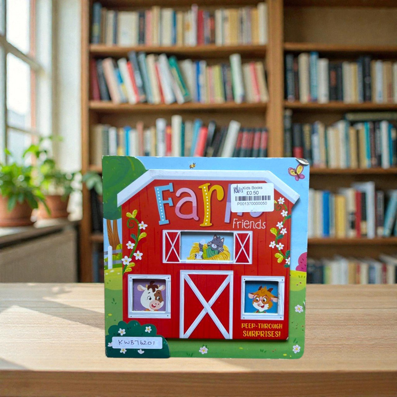 Farm Friends_Peep Thorugh With Flap Book_Igloo Books_KWB76201