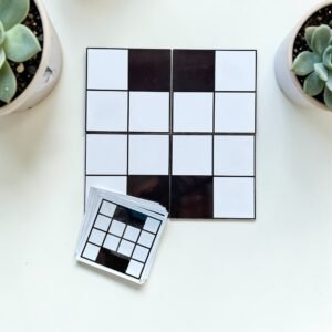 Black & White Pattern Grid Puzzle