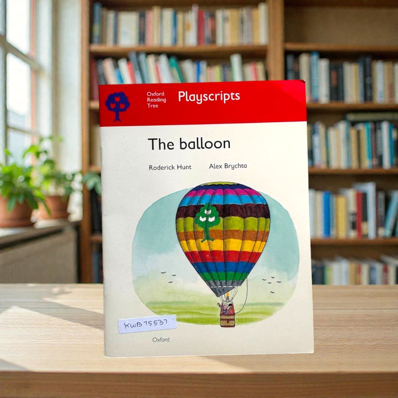 The Balloon_Playscripts_Roderick Hunt_KWB75537
