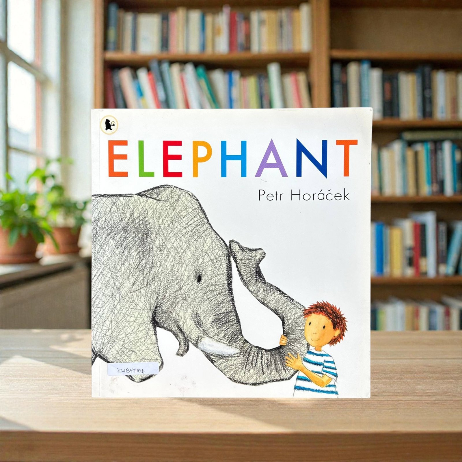 Elephant _Petr Horacek_KWB77104