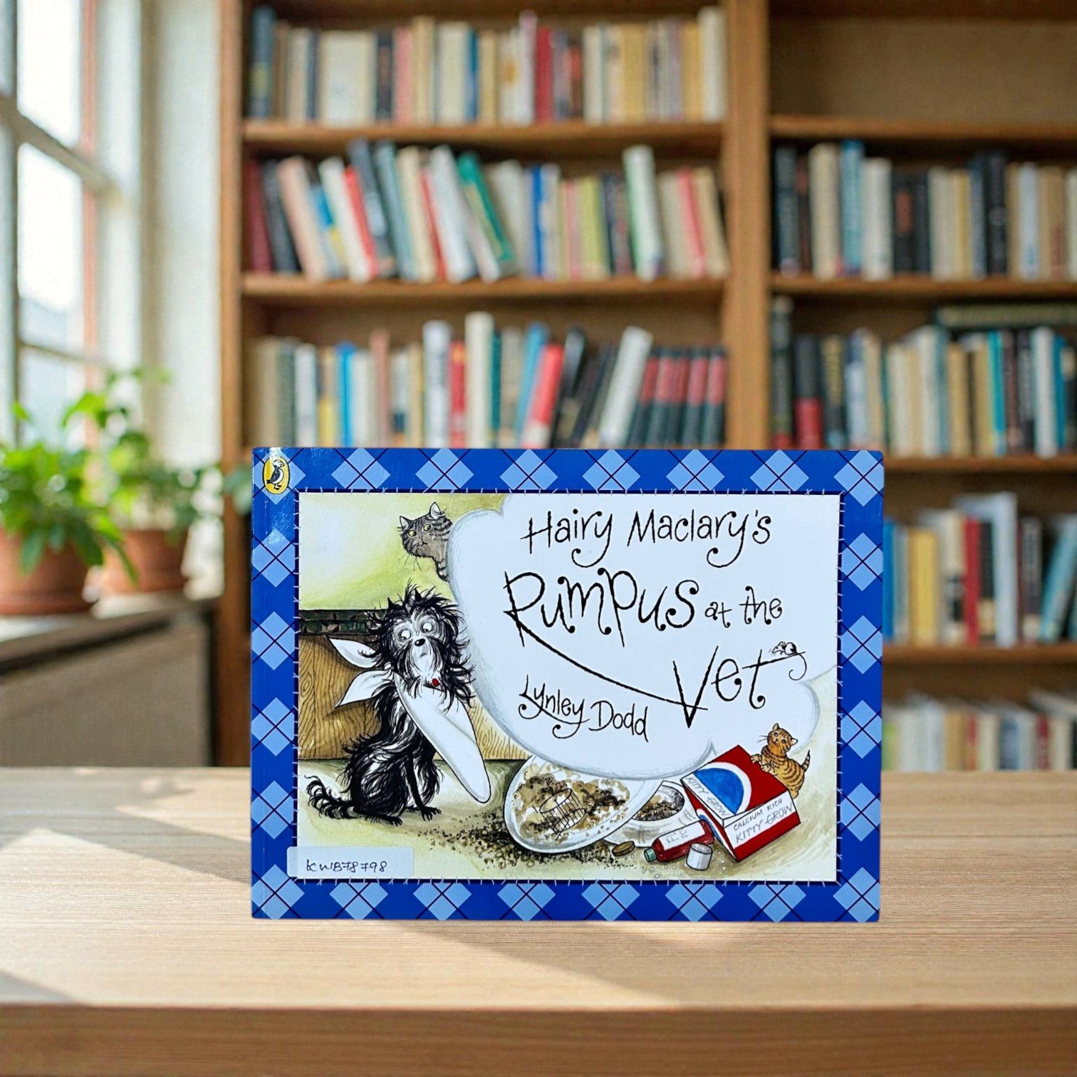 Hairy Maclary's Rumpus At The Vet_Lynley Dodd_KWB78798