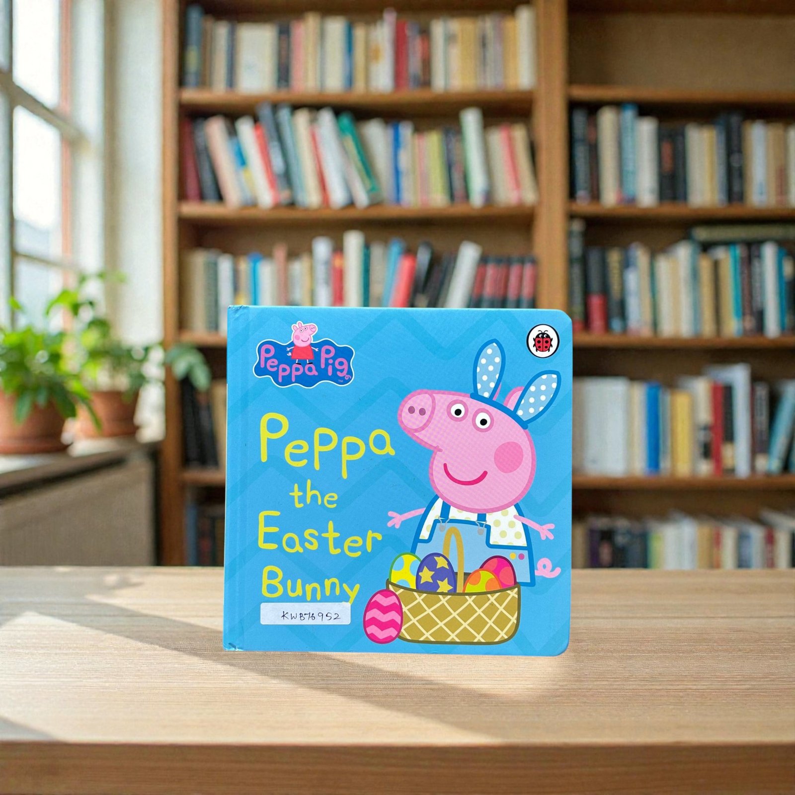 Peppa The Faster Bunny_Peppa Pig_Ladybird_KWB76952